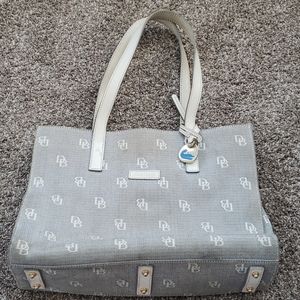Dooney & Bourke purse